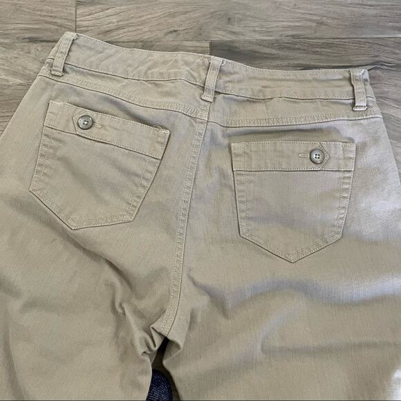 Bandolino Brady tan cropped pants size 8 - Picture 3 of 9